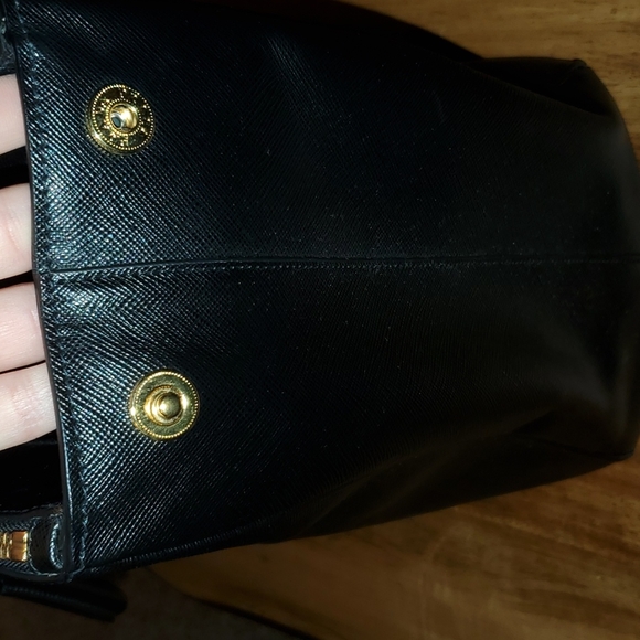 Authentic Prada Saffiano Large Bag - Picture 10 of 10